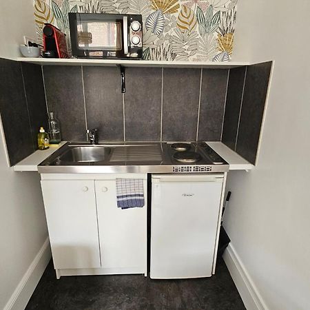 Au Pied Du Beffroi Apartment Arras Bagian luar foto
