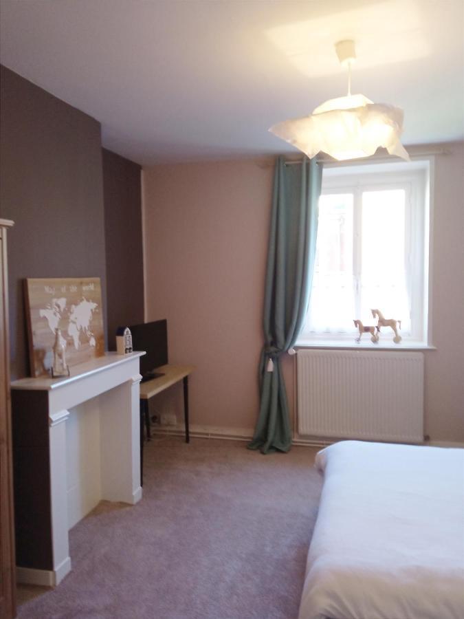 Au Pied Du Beffroi Apartment Arras Bagian luar foto