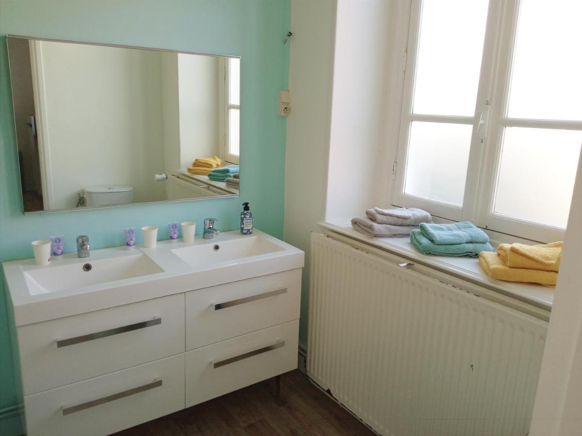 Au Pied Du Beffroi Apartment Arras Bagian luar foto