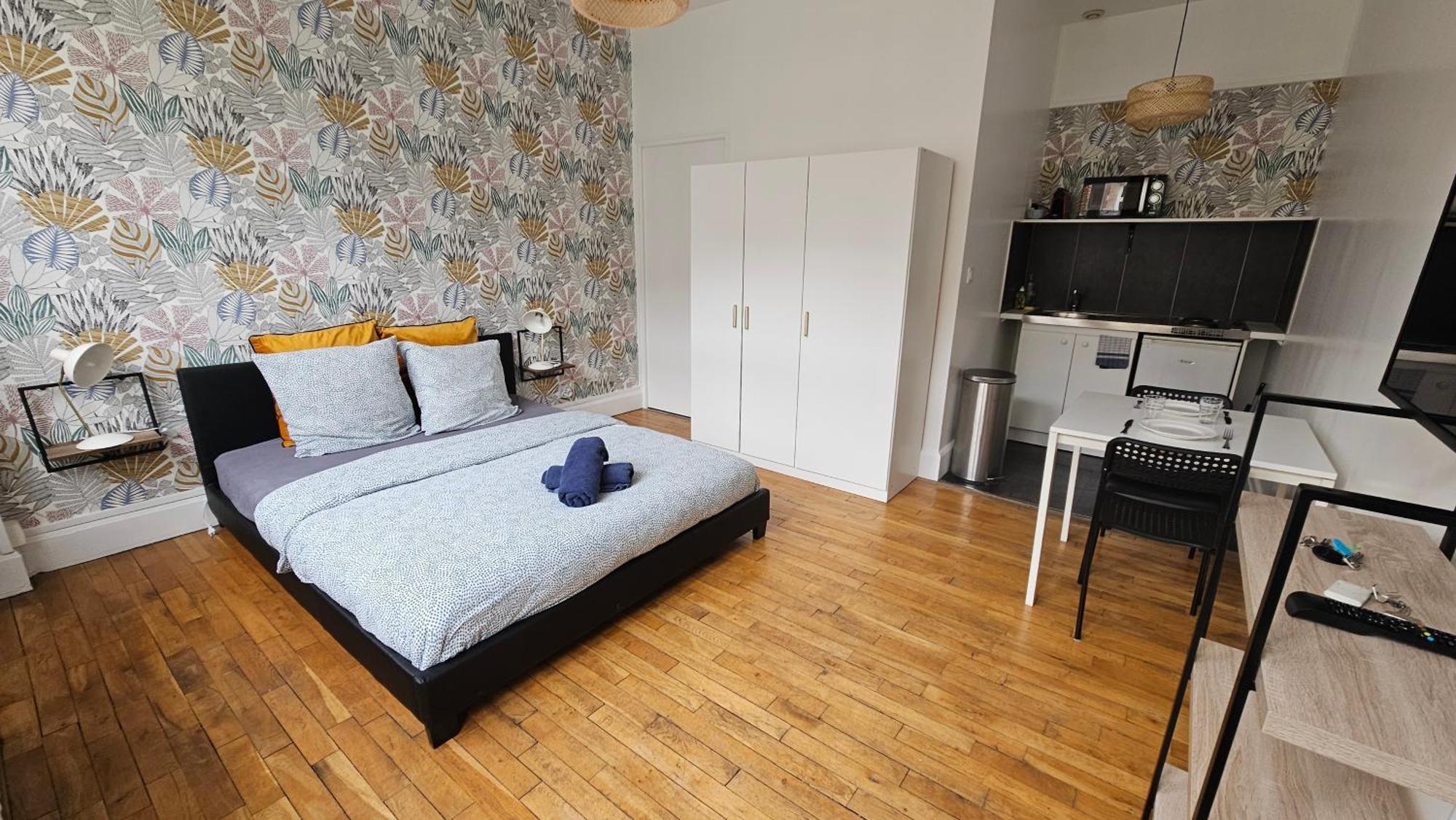Au Pied Du Beffroi Apartment Arras Bagian luar foto