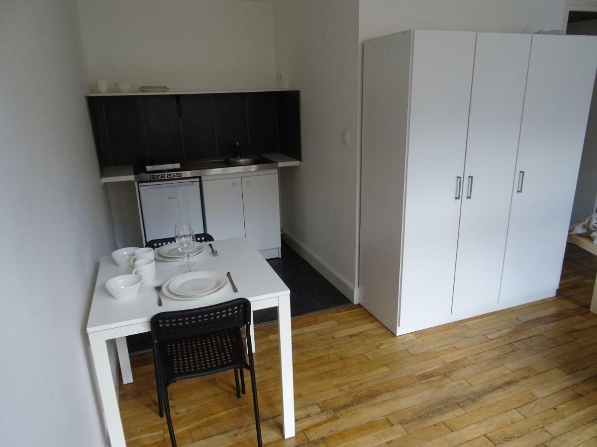 Au Pied Du Beffroi Apartment Arras Bagian luar foto